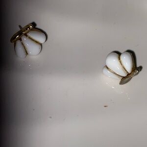 Avon Gatsby earrings